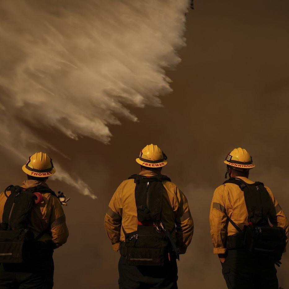 B.C. fire crews sent to fight Los Angeles wildfire: forests minister